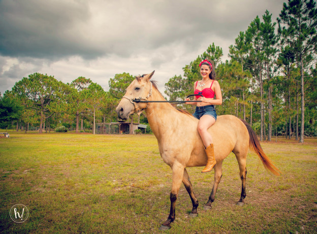 Hurray for Independence Day - Hurray Kimmay on a horse, Lady, wearing Panache. Photos by Around Digital Media